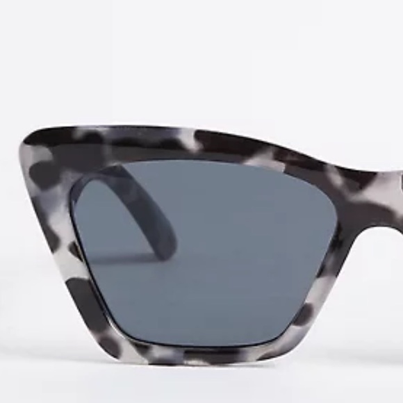 Anthropologie Tortoise Shell Cat Eye Sunglasses - Picture 3 of 10